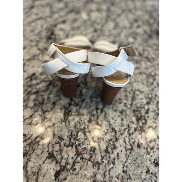 Talbots ankle strap block heels size 8.5 - Picture 4 of 10